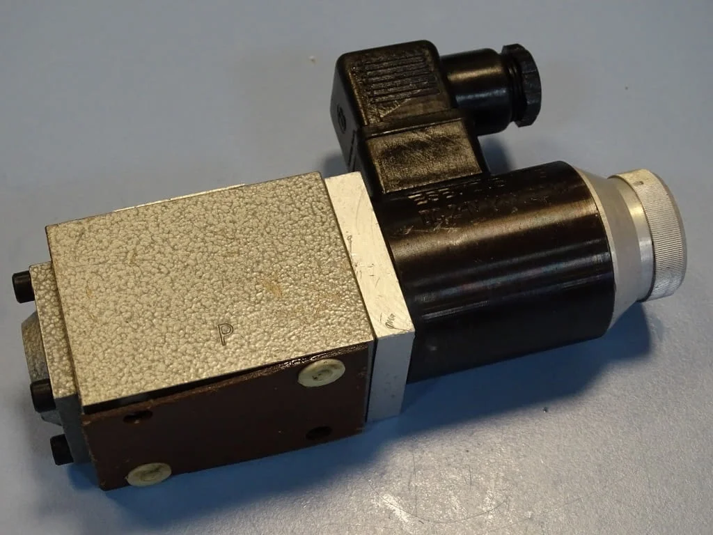 Хидравличен разпределител WADOWICE 4WE6Eb51/CG24NZ4 directional valve 24VDC — снимка 6
