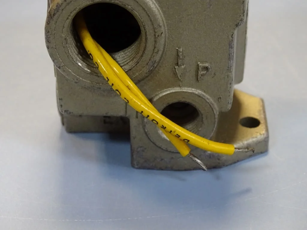 Пилотен пневматичен разпределител за преси ROSS J1613A2020 pneumatic valve 100V — снимка 6