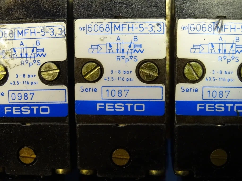 Пневматичен разпределител Festo MEH-5-33 Pneumatic Directional Control Valve 24VDC — снимка 3