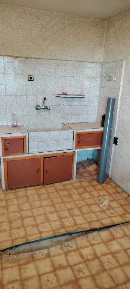 Два самостоятелни апартамента с лятна кухня и гараж – кв. Тракийски, гр. Хасково — снимка 2