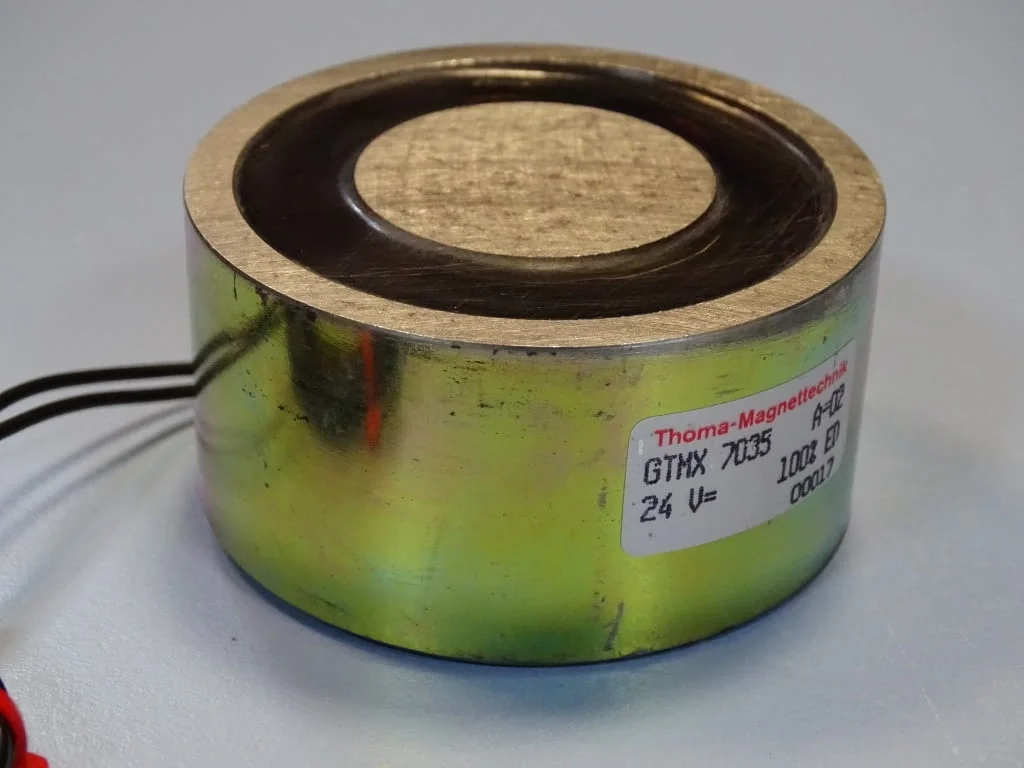 Ел. магнит Thoma-Magnettechnik GTMX 7035 electromagnet coil A-02 24VDC — снимка 3