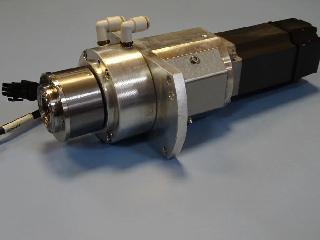 Серво мотор MITSUBISHI HC-KFS46-S13 AC servo motor, куплунг R+W, корпус IPW-800 L30 — снимка 2