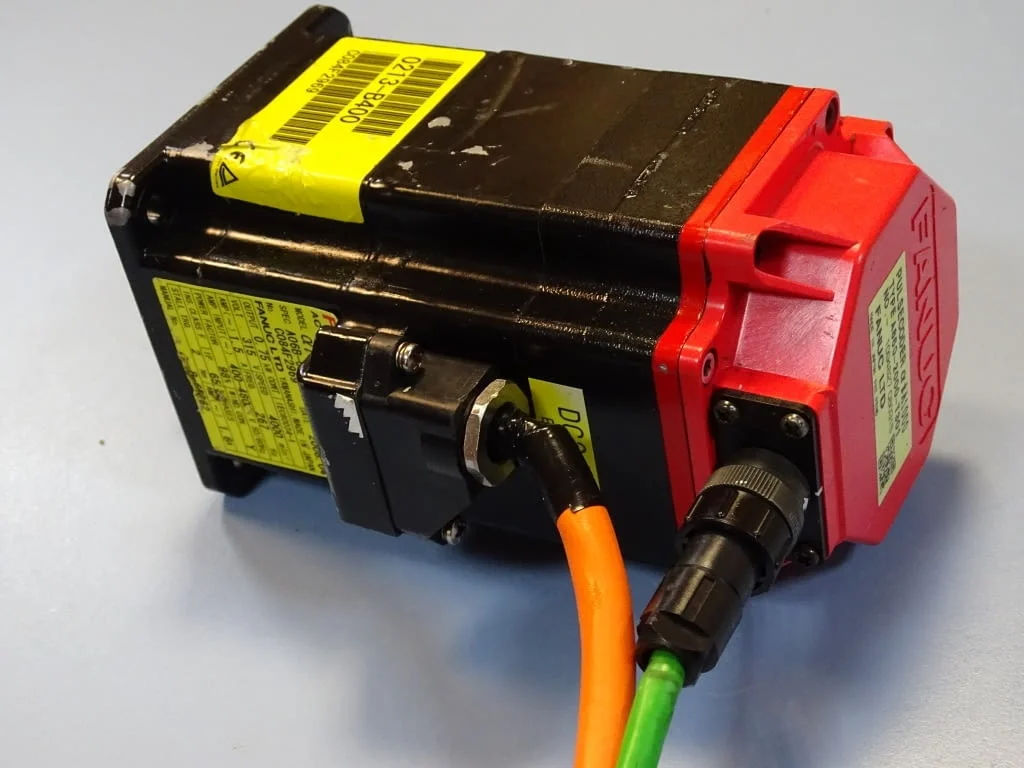 Сервомотор FANUC αis 2/5000HV A06B-0213-B400 AC servo motor — снимка 10