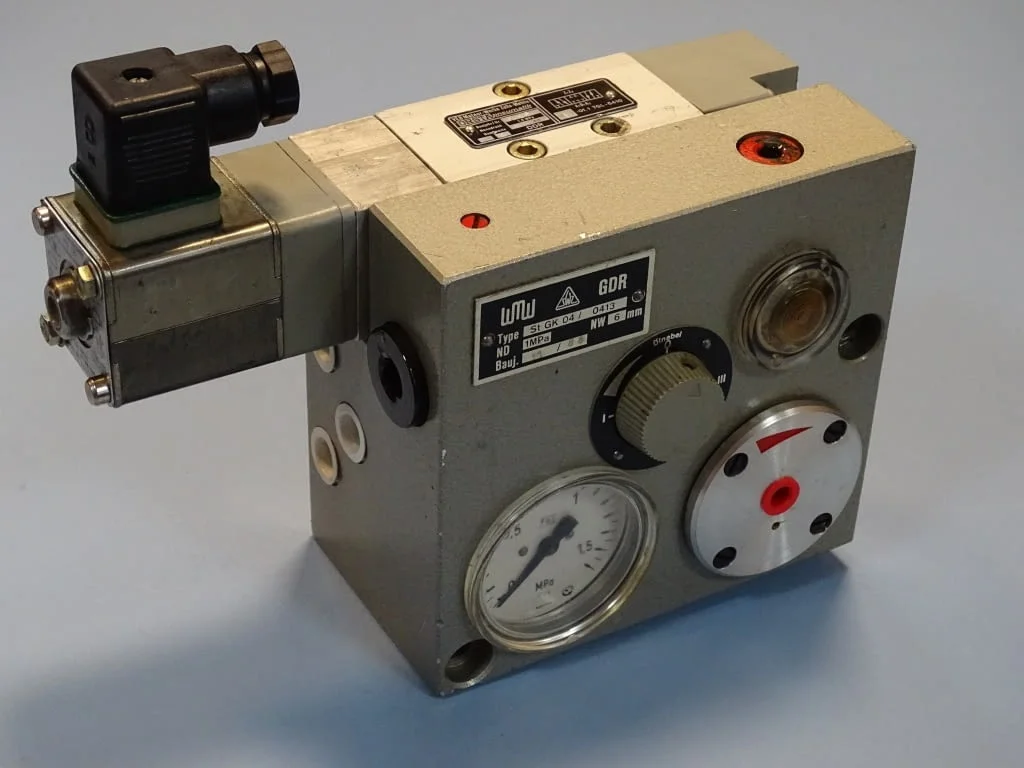 Пневматичен блок wmw DDR StGK04/0413 Pneumatic Valve 10Bar 24VDC — снимка 8