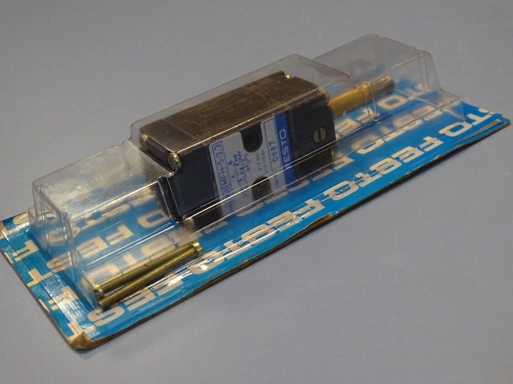 Пневматичен разпределител Festo MFH-5-3.3(6068) pneumatic directional control valve — снимка 7