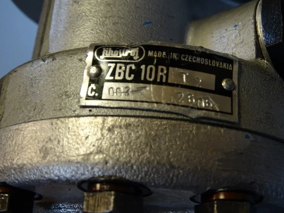 Хидравлична помпа Jihostroj ZBC 10RТ2 gear pump — снимка 6