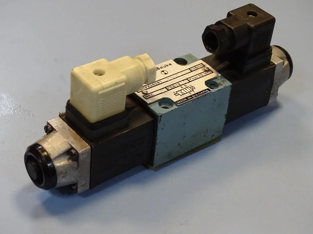 Хидравличен разпределител "Хидравлика" тип РХ /50АМ 320Bar hidraulic valve — снимка 7