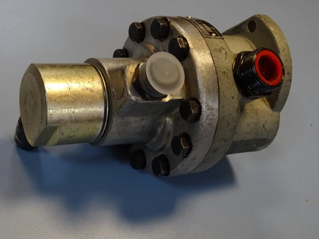 Хидравлична помпа Jihostroj ZBC 15R0-1 gear pump — снимка 4