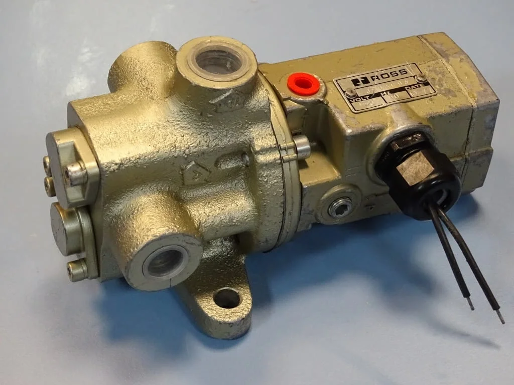 Пневматичен разпределител за преси ROSS J2776A3001 directional control valve 100V — снимка 4