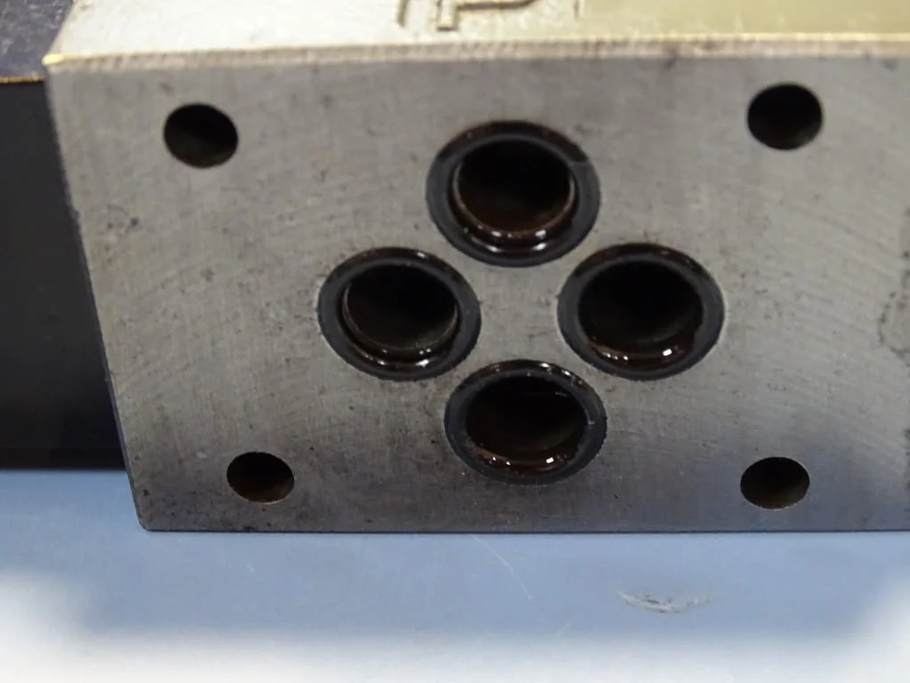 Хидравличен разпределител Rexroth 4WE6E51/AG24NZ4 operated directional control valve — снимка 6