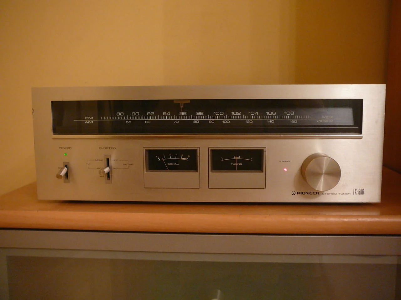 Pioneer tx-606