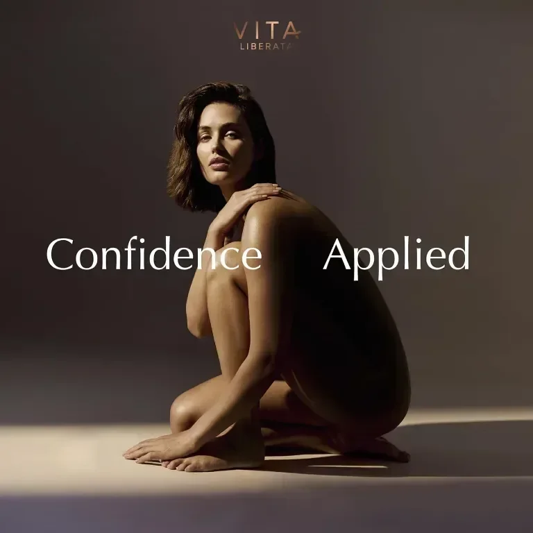 VITA LIBERATA Комплект за грим Body Blur Light 100 мл и четка, Грим за крака и тяло, Перфектен тен — снимка 6