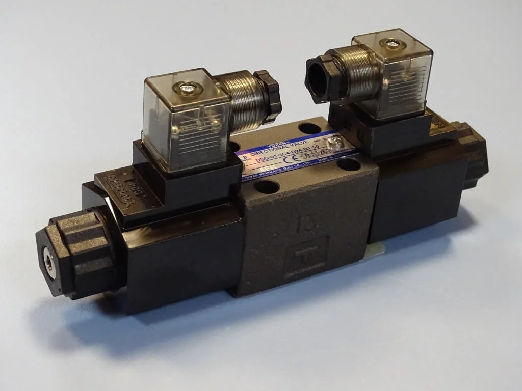 Хидравличен разпределител YUKEN DSG-01-3C4-D24-N1-50 directional valve — снимка 2