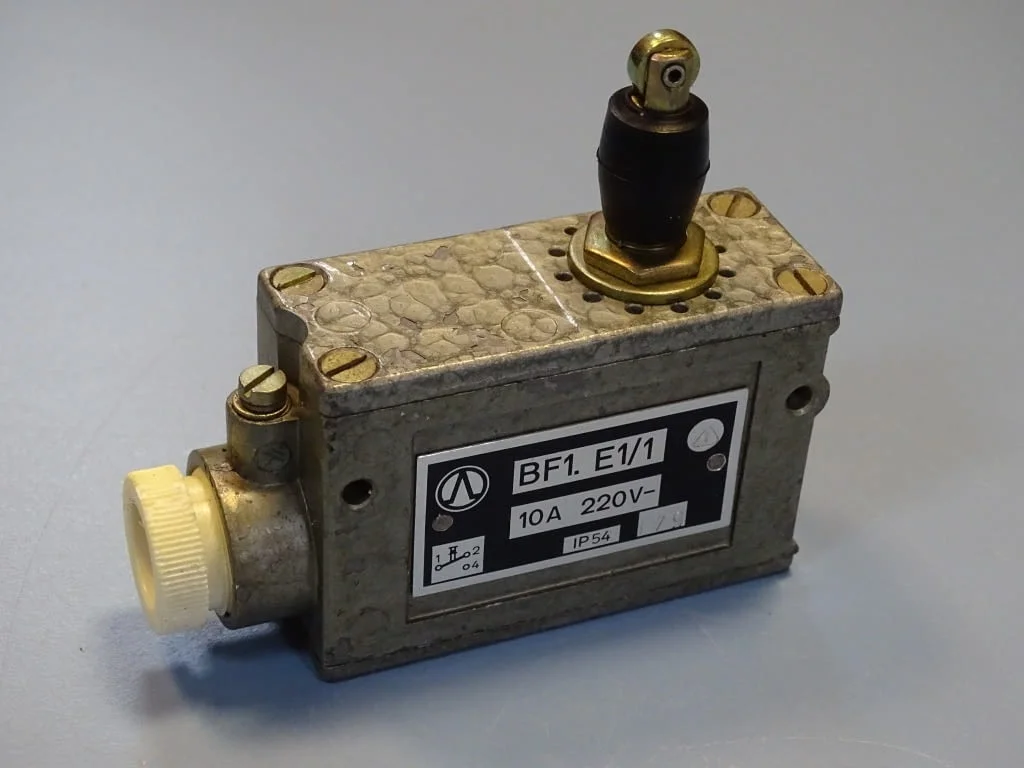 Краен изключвател DDR VEB RTF Robotron BF1.E1/1 Limit Switch 10A 220V — снимка 4