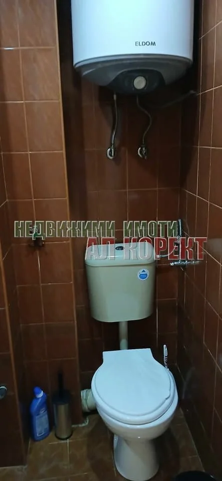 Просторен тристаен под наем в Центъра — снимка 10