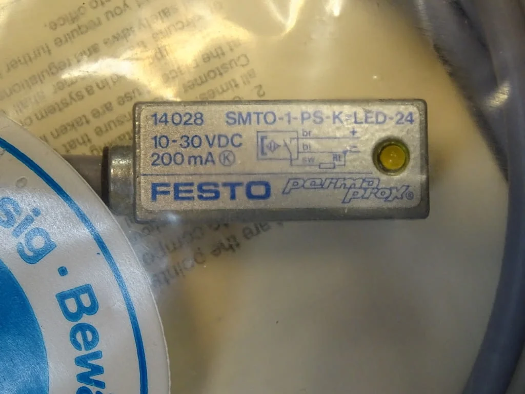 Индуктивен сензор Festo SMTO-1-PS-K-LED-24 proximity switch — снимка 3