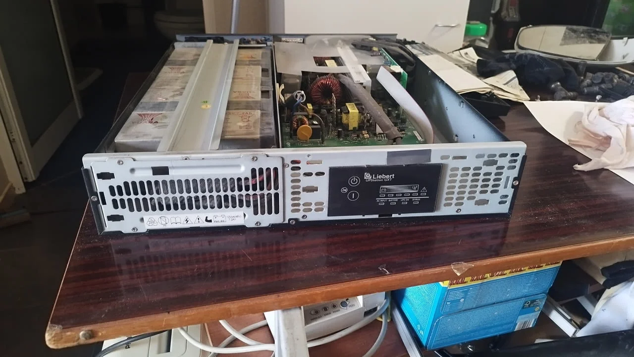 Liebert gxt2 -1000 rt230 ups online - юпс — снимка 3