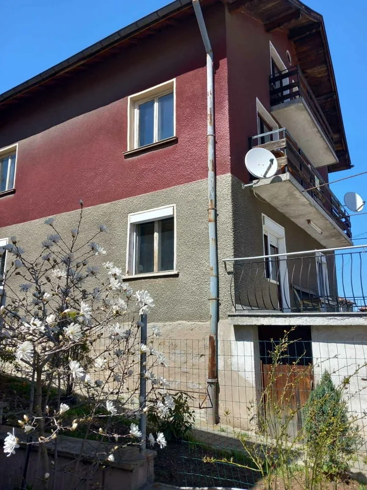 Продавам къща в гр. Перник кв. Ралица — снимка 7