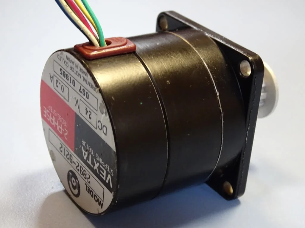 Стъпков мотор VEXTA stepping motor 2-phase 24VDC — снимка 6