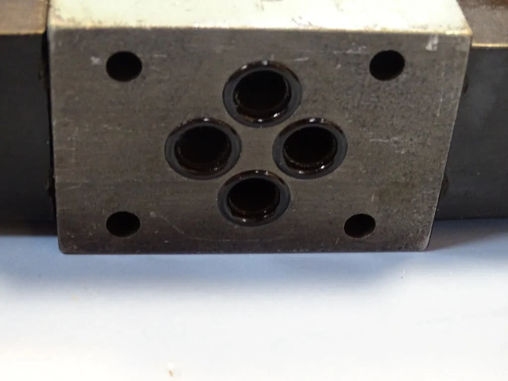 Хидравличен разпределител "Хидравлика" тип РХ /00AM 320Bar 24VDC hidraulic solenoid valve — снимка 6