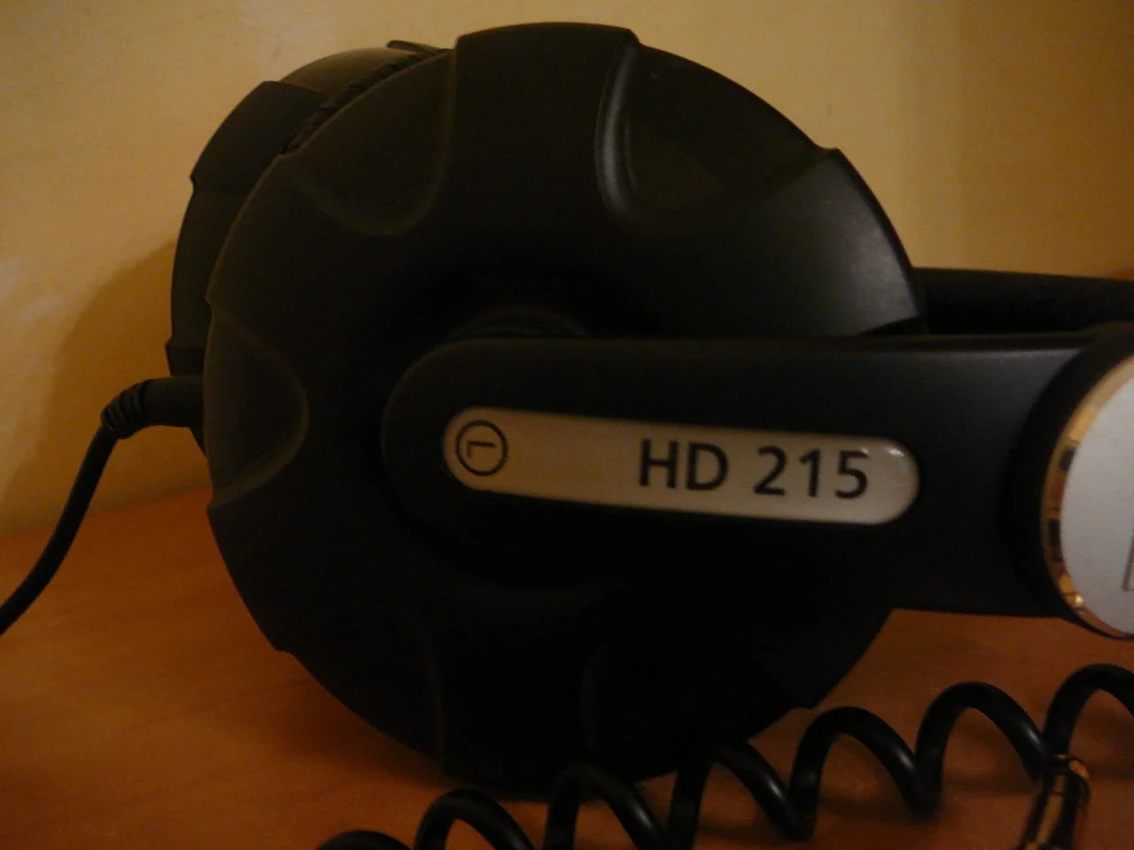 Sennheiser hd 215 — снимка 3