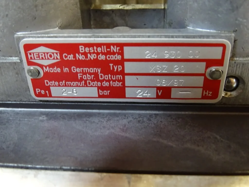 Пневматичен разпределител за преси HERION XSZ 20 press safety valve 24VDC 2/8Bar — снимка 7