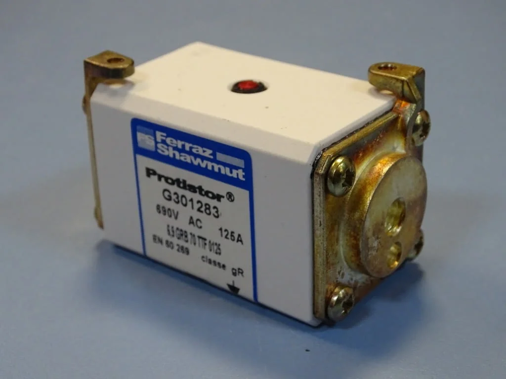 Предпазител Ferraz Shawmut Protistor G301283 Fuses 6.9GRB70TTF0125 125A 690VAC — снимка 3