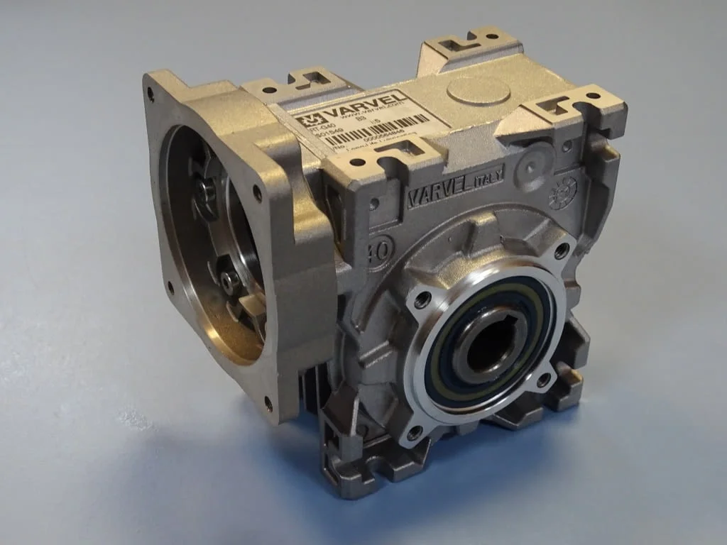 Червячен редуктор VARVEL FRT-G40 B3 reducer worm gear box 1:5